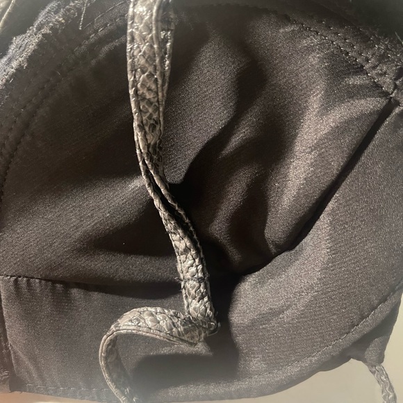 Faux leather snake print corset top - Picture 4 of 4